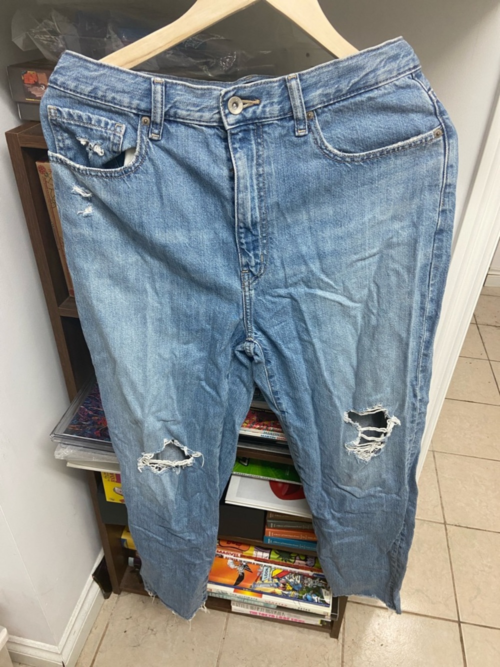 Uniqlo Light Blue Relaxed Distressed Women's Jeans